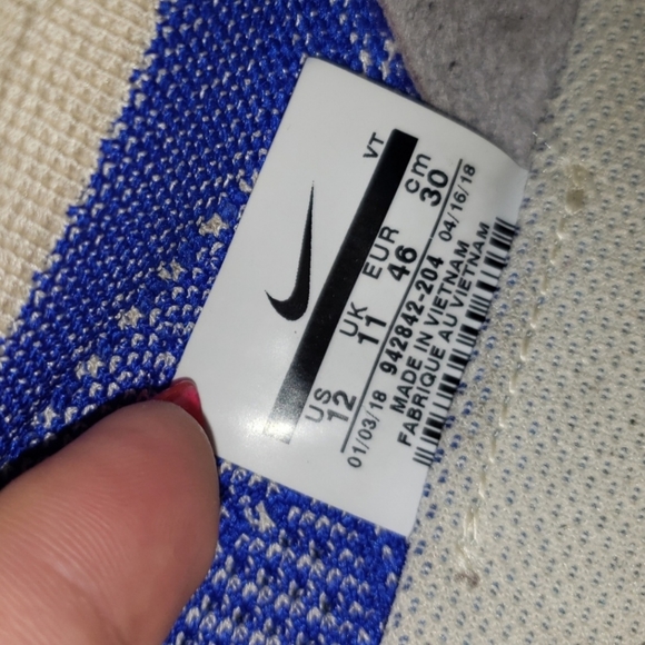 Nike Vapormax 2 Flyknit athletic shoes - Picture 6 of 7